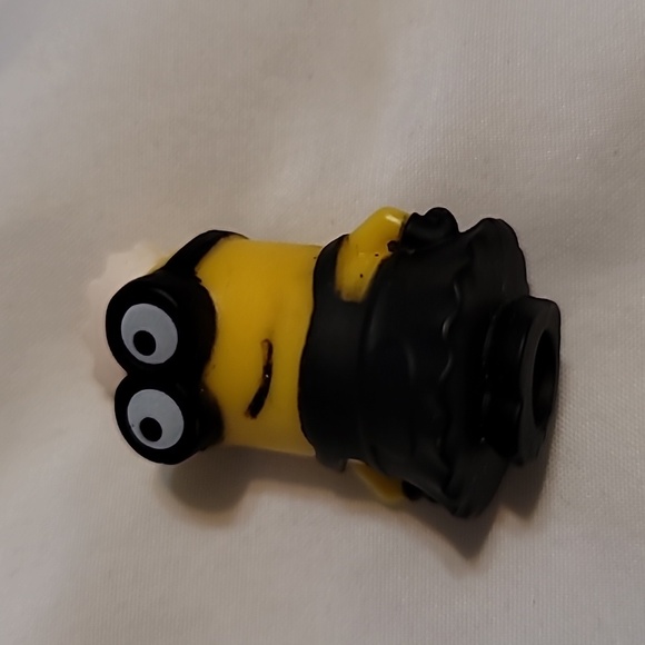 Set of 30 Minions (small) Figurines - Picture 15 of 17